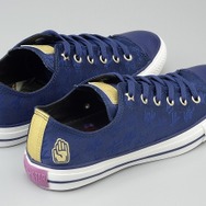 あなたの足元を「オラオラ！」が彩る！ ジョジョ×コンバースのコラボスニーカー第2弾登場