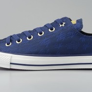 あなたの足元を「オラオラ！」が彩る！ ジョジョ×コンバースのコラボスニーカー第2弾登場