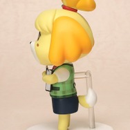 『どうぶつの森』のキャラクターが程よい大きさのソフビフィギュアになって登場