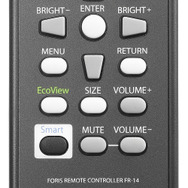 カラー調整は付属のリモコンからもできる。マルチモニター時はキーボード＋マウスで設定すれば、リモコンの意図せぬモニターへの