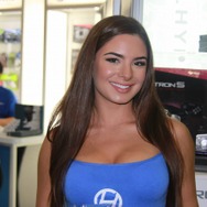 【E3 2014】続・会場で見つけたコンパニオンのお姉さまたち