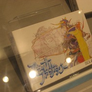 「ファイナルファンタジー20周年記念展示」では過去作がズラリ