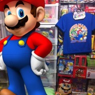 シャツの横にマリオが登場！