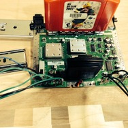 脅威のDIY精神!海外ファン手作りの「ニンテンドウ64内蔵テーブル」