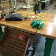 脅威のDIY精神!海外ファン手作りの「ニンテンドウ64内蔵テーブル」