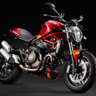 スペシャル展示 DUCATIコラボバイク