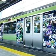 車外を「ジョジョ」キャラがジャック