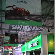 吊り下げ広告も多数