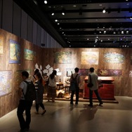 「モンスターハンター展」の内部に潜入!初代『MH』構想時の資料やUSJによる造形物などがビッシリ!