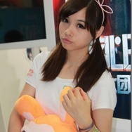 【China Joy 2014】雨の上海、でも熱気十分の会場でお出迎え、美女コンパニオン二日目編