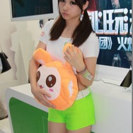 【China Joy 2014】雨の上海、でも熱気十分の会場でお出迎え、美女コンパニオン二日目編