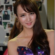 【China Joy 2014】雨の上海、でも熱気十分の会場でお出迎え、美女コンパニオン二日目編