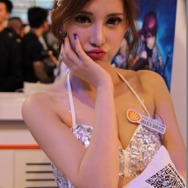 【China Joy 2014】雨の上海、でも熱気十分の会場でお出迎え、美女コンパニオン二日目編