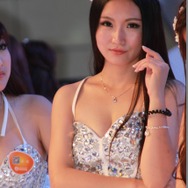 【China Joy 2014】雨の上海、でも熱気十分の会場でお出迎え、美女コンパニオン二日目編