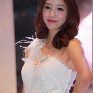 【China Joy 2014】雨の上海、でも熱気十分の会場でお出迎え、美女コンパニオン二日目編