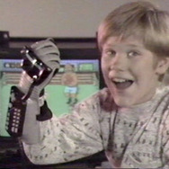 「パワーグローブ」の歴史に迫るドキュメンタリー映画がKickstarterに登場