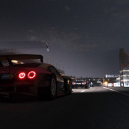 『GRID Autosport』で元レースクイーンと対戦！ 「桃んが」が編集部にやってきた