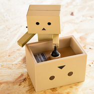 リボルテックとしても使える「ダンボー」のUSBハブ登場、様々なUSB機器と合体させる新たな遊びも