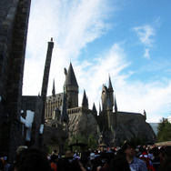 【USJ体験レポ】「ハリポタ」が盛況すぎて、夏休みは特別ライトアップ&営業延長