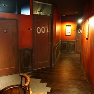 いつでも“謎解き”が楽しめる常設店「なぞともカフェ 新宿」に突撃!感動超大作「ナゾマゲドン」に挑戦するも…