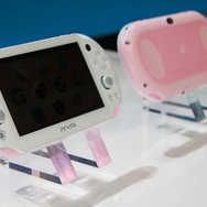 【SCEJA PC 14】メタルスライムのPS4本体とPS Vitaの新カラーをチェック