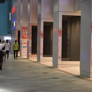 【Xbox One発売】午前0時の新宿は行列なし