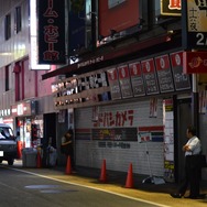 【Xbox One発売】午前0時の新宿は行列なし