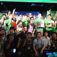 【Xbox One発売】ついに発売開始、真夜中の秋葉原でカウントダウン