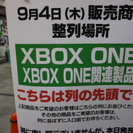 【Xbox One発売】発売当日をフォトレポート、開店前の秋葉原ヨドバシカメラに並ぶファン