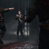 銃を撃つクレア