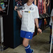 【TGS 2014】出足は好調? ともかく美しいコンパニオンの皆様をご紹介！