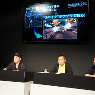 ステージ上のトーク風景。左から順に橋本氏、松本氏、間氏、鈴木氏