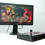 プロゲーマーのももち氏がレポート―格闘ゲーム向けディスプレイの使い心地は？