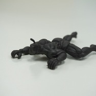 【閲覧注意】食玩「テラフォーマーズ　スワームフィギュア」15,000円分を会社のデスクに並べてみた