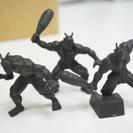 【閲覧注意】食玩「テラフォーマーズ　スワームフィギュア」15,000円分を会社のデスクに並べてみた