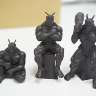 【閲覧注意】食玩「テラフォーマーズ　スワームフィギュア」15,000円分を会社のデスクに並べてみた