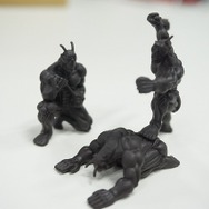 【閲覧注意】食玩「テラフォーマーズ　スワームフィギュア」15,000円分を会社のデスクに並べてみた