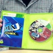 海外版『P4U2』開封動画 ― ストレス発散に適したクマのサンドバッグや、タロットカードが付属