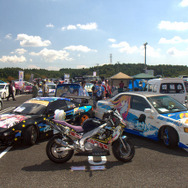 痛車100台が千葉に集結…PCゲームのキャラメインに［写真蔵］