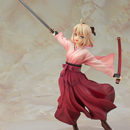 漫画「コハエースEX」の「桜セイバー」がフィギュア化、桜をイメージした袴のあざやかなカラーが印象的