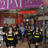 尾上松也もタジタジ？総勢75名ものバットマンが襲来し、渋谷がカオスなことに…