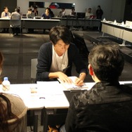 開発陣もしっかりメモを取る