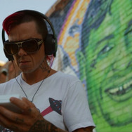 実際に「KDJ-ONE」を使う様子も