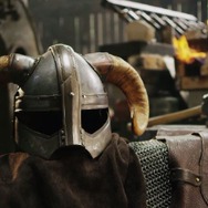 海外の鍛冶職人、今回は防具を製作!『スカイリム』のアイアンヘルメットの防御力がすごい