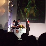 【TGS2008】日本ゲーム大賞2008授賞式　年間大賞は『Wii Fit』『モンスターハンターポータブル2nd G』 経済産業大臣賞に任天堂・宮本茂氏