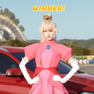 マリオ×ベンツの「GO!GLA」CM第2弾で、リアルピーチとリアルルイージが登場