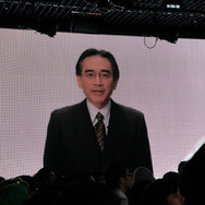 任天堂の岩田社長によるビデオメッセージ。「直接！」のポーズはさすがにありませんでした