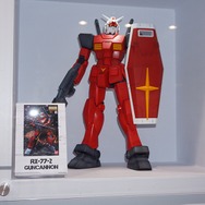 【G-STAR 2014】ガンダムをグフやユニコーン風にアレンジ！「RX-78-2」が36体立ち並ぶガンプラコーナーが熱い