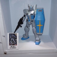【G-STAR 2014】ガンダムをグフやユニコーン風にアレンジ！「RX-78-2」が36体立ち並ぶガンプラコーナーが熱い