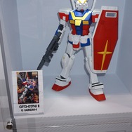 【G-STAR 2014】ガンダムをグフやユニコーン風にアレンジ！「RX-78-2」が36体立ち並ぶガンプラコーナーが熱い